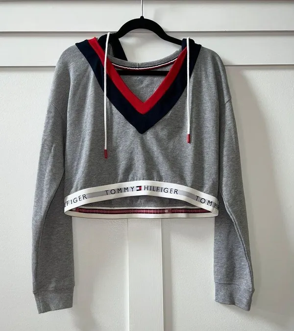 Tommy Hilfiger Cropped Hoodie - Image 2