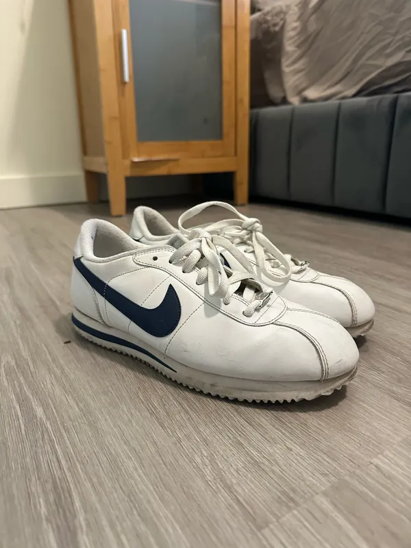 Nike Shoes - Image 2