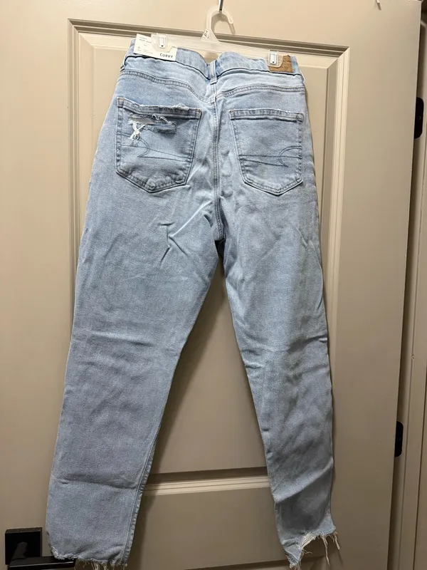 American Eagle Jeans - Image 4