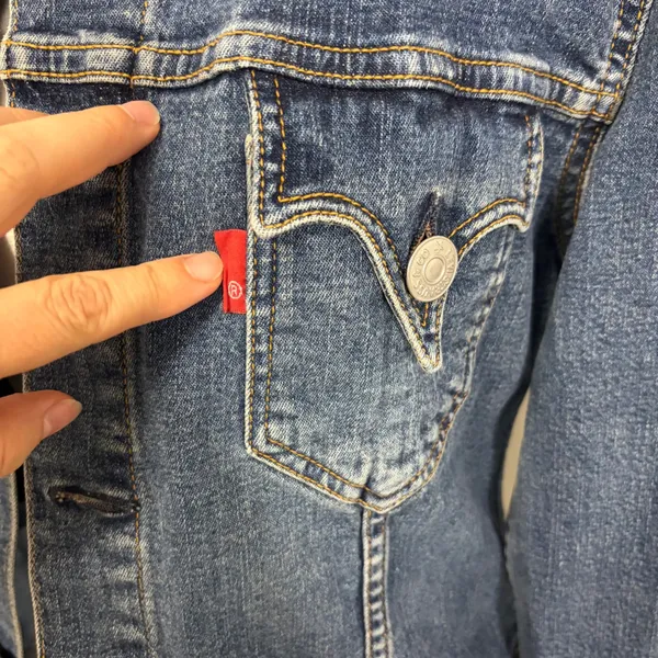 Levis Denim Trucker Jacket Large JR Medium Wash Blank Red Tab 0870 HP 019 - Image 2