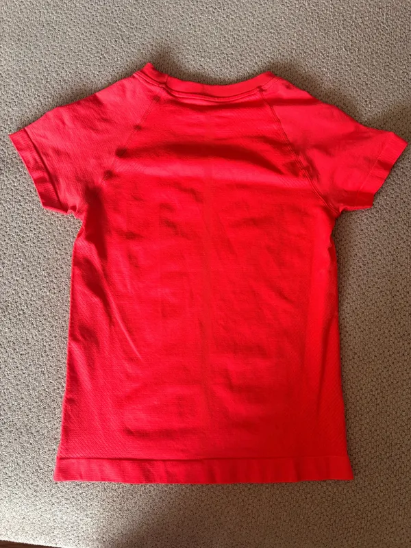 Red Amazon workout top Size M - Image 2