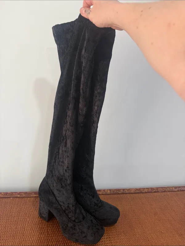 Truffle Collection Black Crushed Velvet Over-the-Knee Block Heel Boots - Image 3