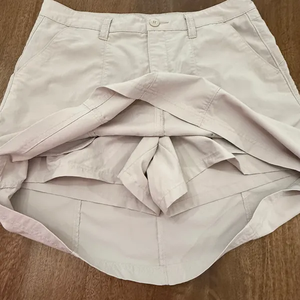 Patagonia Skort Womens 6 Tan Khaki Athletic Hiking Skirt Skort - Image 3