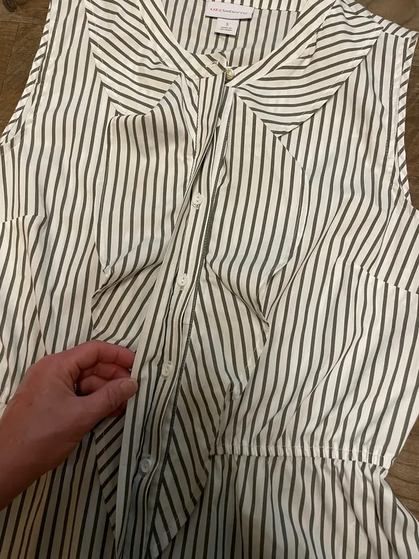 Liz Claiborne Sleeveless Olive and White Striped Peplum Cotton Top Size Small - Image 5