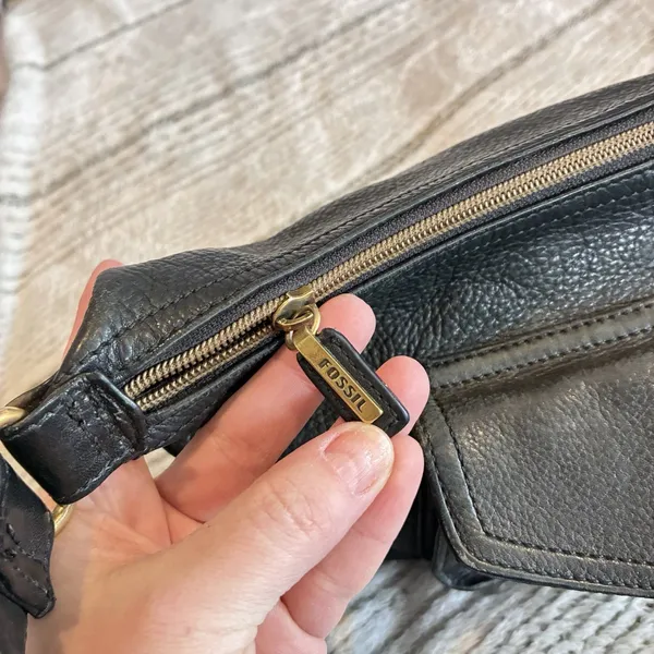 Pebbled Black Leather Fossil Shoulder Bag Great Condition Lovely And Soft - Image 8
