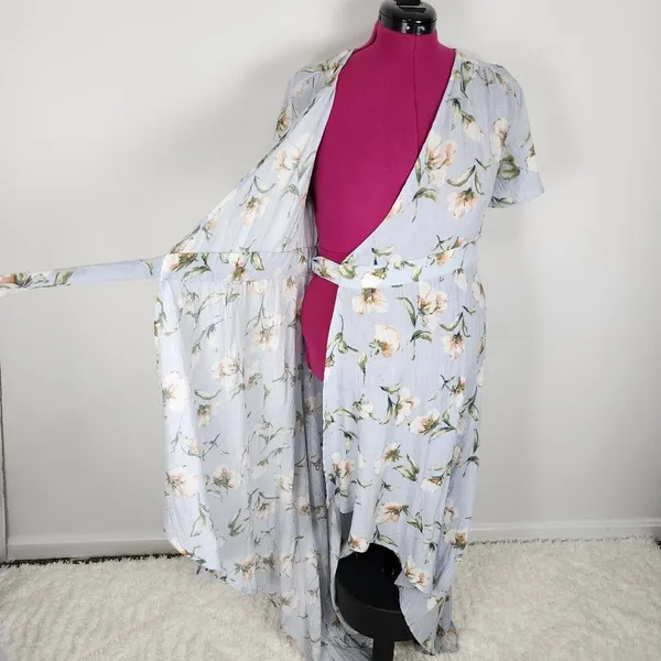 Prómesa Floral Wrap Dress Light Blue Cotton Spandex Size M - Image 4
