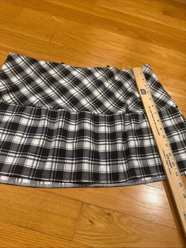 NWT Halara play it my way black / white skirt with short built in size Xlarge. - Image 3