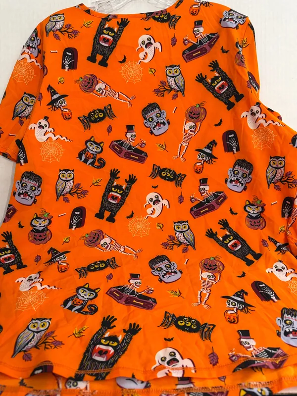 Scrubstar Halloween Print Scrub Top - Image 4