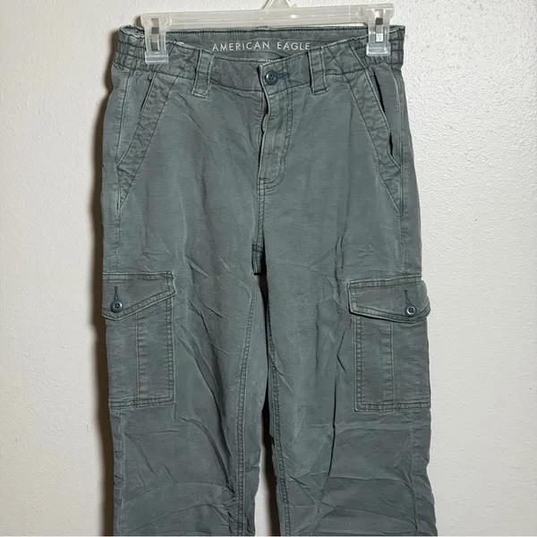 American Eagle‎ Outfitters Women Gray/Green Cargo Stretch Pants size 0 - Image 2