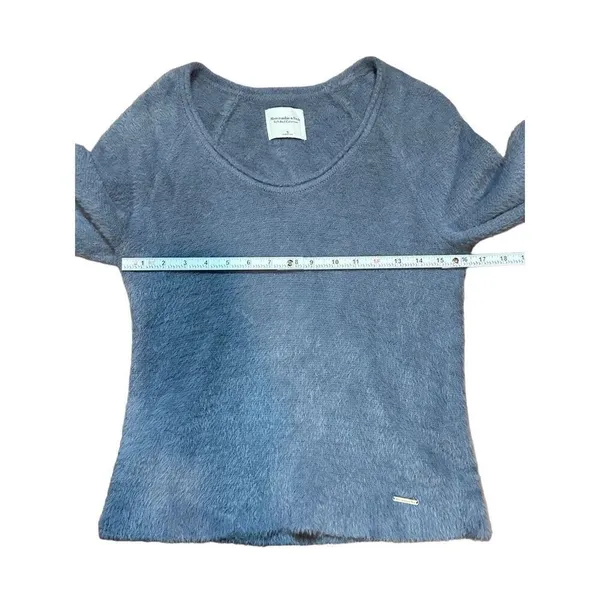 Abercrombie &‎ Fitch Soft Collection Periwinkle blue fuzzy super soft sweater sz - Image 6