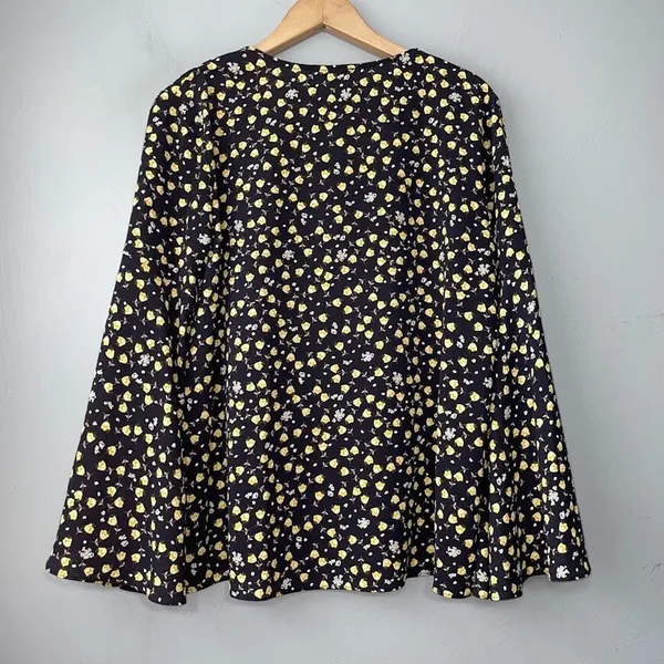 Bali Peasant Top Size M Navy Yellow Ditzy Floral Flowy Romantic Boho Prairie - Image 5