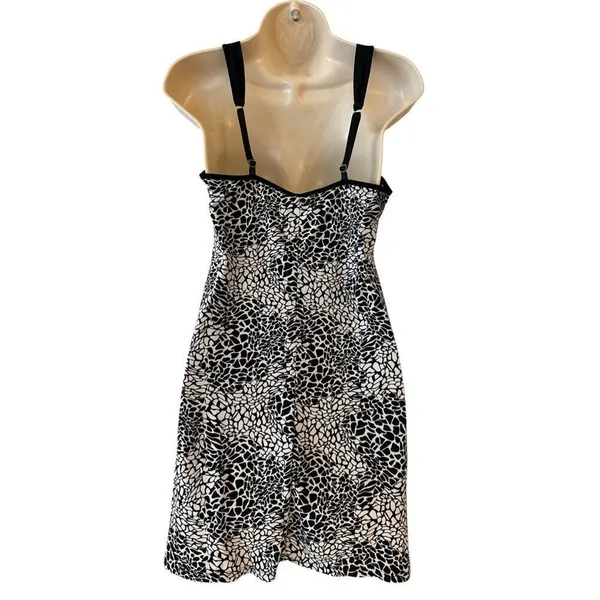 New Direction ND Intimates Night Gown White Black Floral Size Small - Image 2