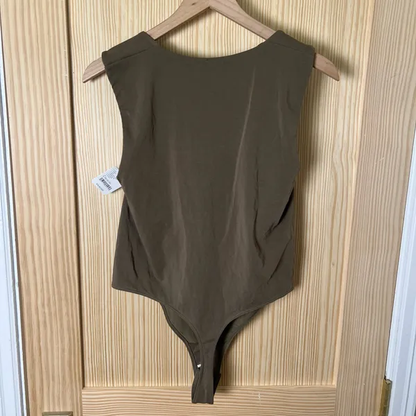 NWT FREE PEOPLE- Luna Square Neck Bodysuit Military Olive Size L/XL - Image 5