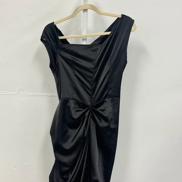 PrettyLittleThing Black Satin Off The Shoulder Draped Skirt Midi Dress Slit Sz 8 - Image 9
