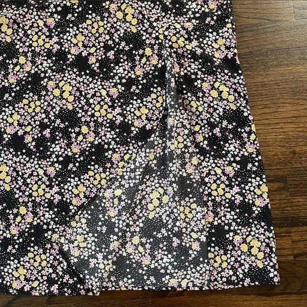 Forever 21 Floral Skirt Maxi - Image 2