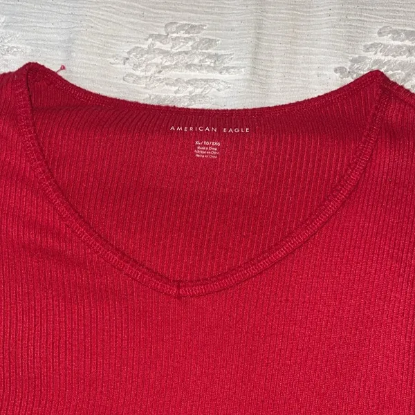 Red American eagle sweater - Image 2