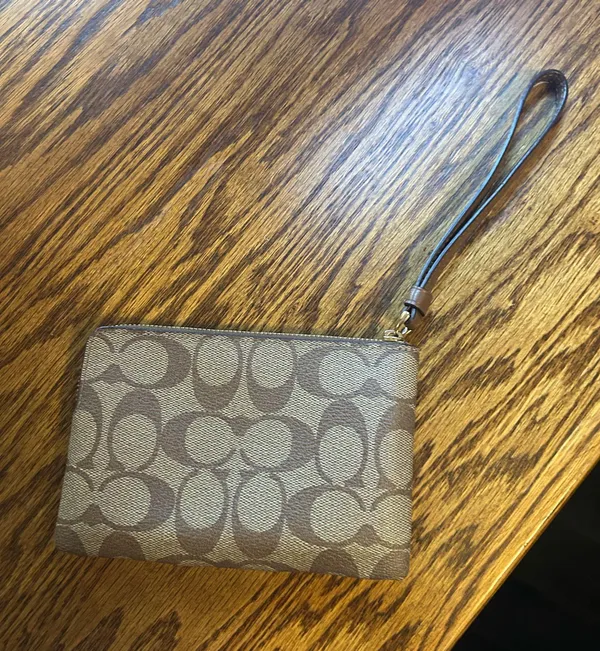 Coach Wristlet - Image 3