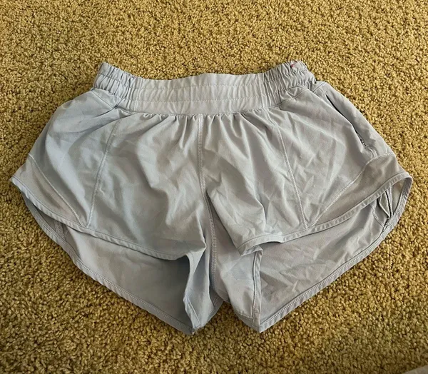 Lululemon Hotty Shorts 2.5" - Image 3