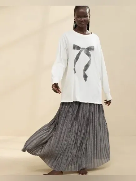 Aerie Long Sleeve Tee with Black Bow Graphic - Image 2
