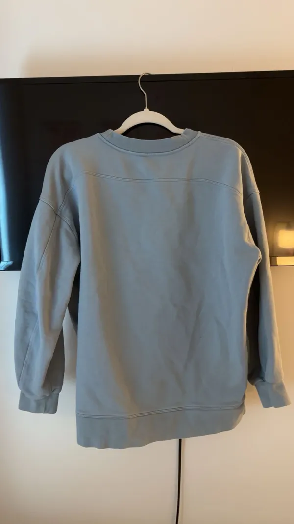 Lululemon Graphic Crewneck Oversized - Image 2