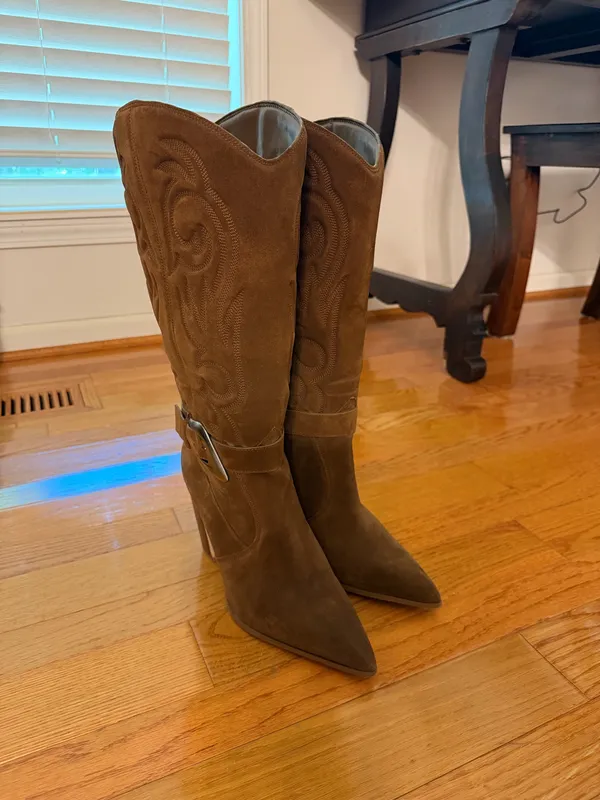 Vince Camuto Boots Suede - Image 3