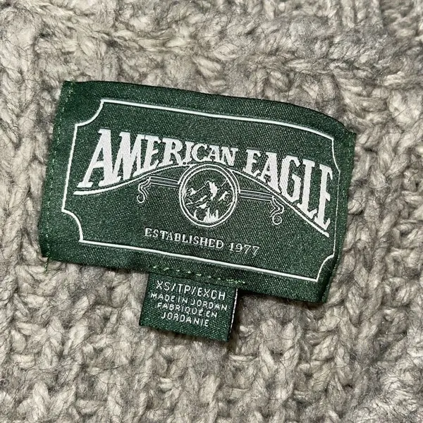 American Eagle Outfitters Womens Chunky Knit V-Neck Long Sleeve Sweater Size XS‎ - Image 4