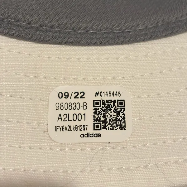 Adidas Women's Essentials Plus Bucket Hat White/Bliss Lilac one size - Image 13
