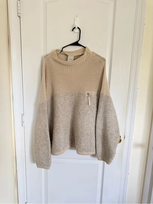 Varley Darwell Sweater in Cashew - Image 2