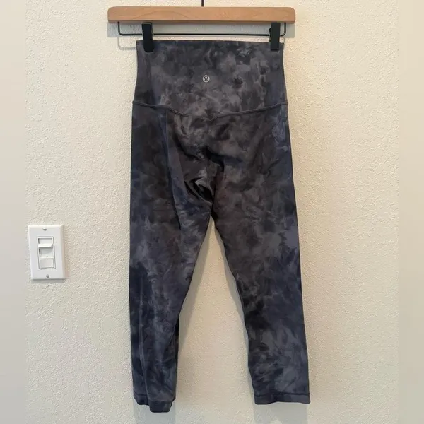 LULULEMON Align‎ Crop Leggings 21" in Diamond Dye Pitch Grey Graphite Size 4 - Image 2