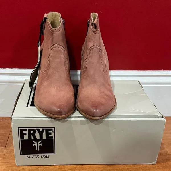 NWT Frye Women's Dusty‎ Rose Reina Bootie Bufny Ankle Bootie size 7M - Image 2