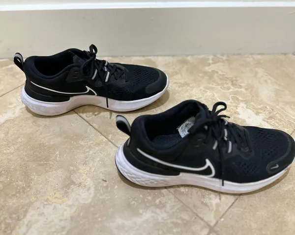 Nike Shoes - Image 5