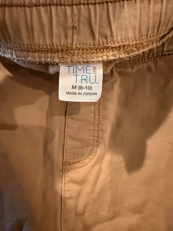 Time and Tru Tan Pull On Shorts Size Medium - Image 3