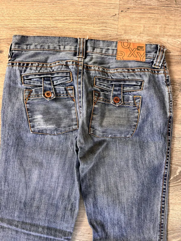 Roxy Size 3 Jeans - Image 5