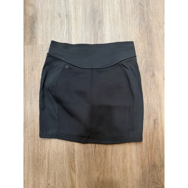 NWT Lululemon Scuba High-Rise Mini‎ Skirt Black Size Large - Image 2