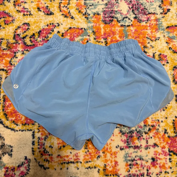 Lululemon Hotty Hot Shorts 2.5" Low-Rise - Image 2