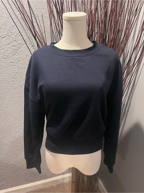 🌸New Wild Fable Navy Blue Crewneck Sweatshirt Size Medium🌸 - Image 2