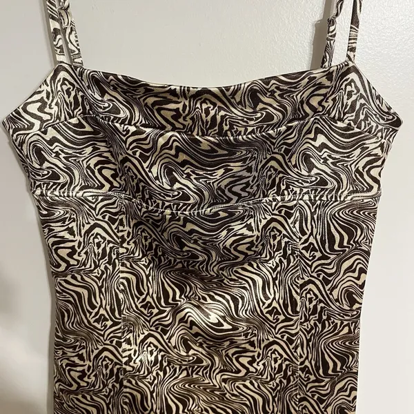 Urban‎ Outfitters UO Cole Swirl Sateen Mini Dress Size Medium Brown & Tan - Image 3