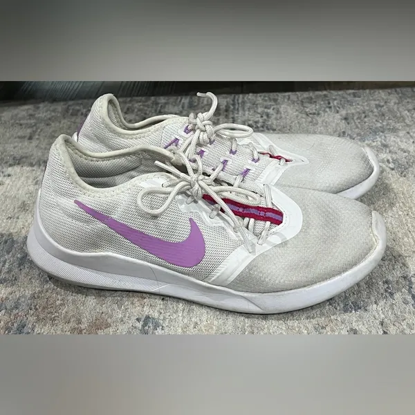 FINAL PRICE Nike Women's White and Purple Athletic Shoes - Image 2