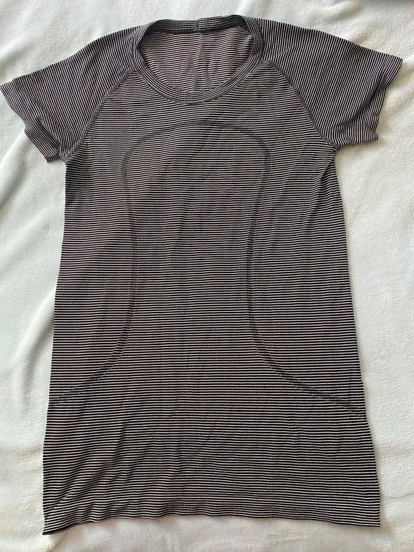 Lululemon Swiftly Tech Short Sleeve Shirt - Image 2
