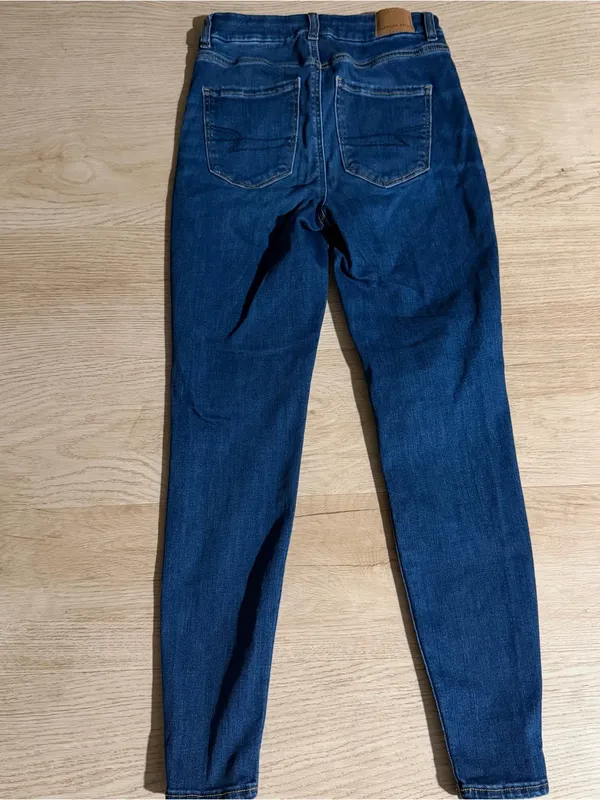 American Eagle Outfitters Curvy Hi-Rise Women's Blue Jeans - Image 2