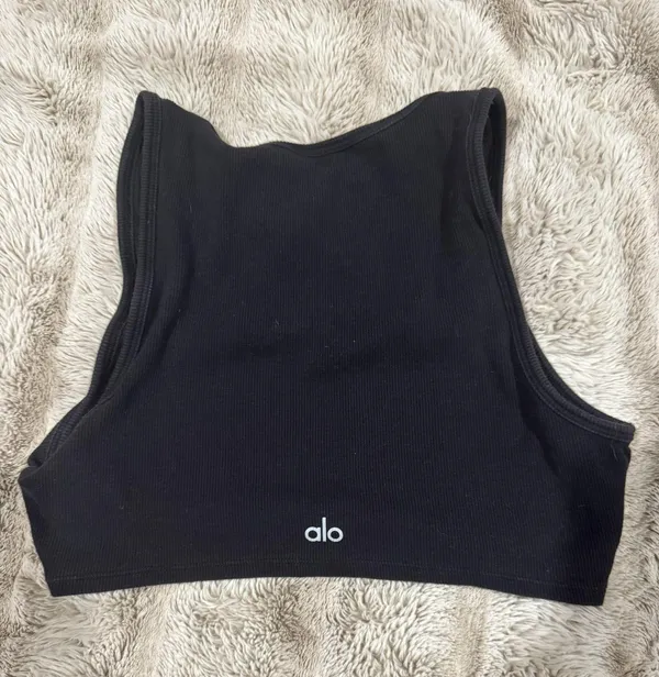 Alo Crop Top - Image 2