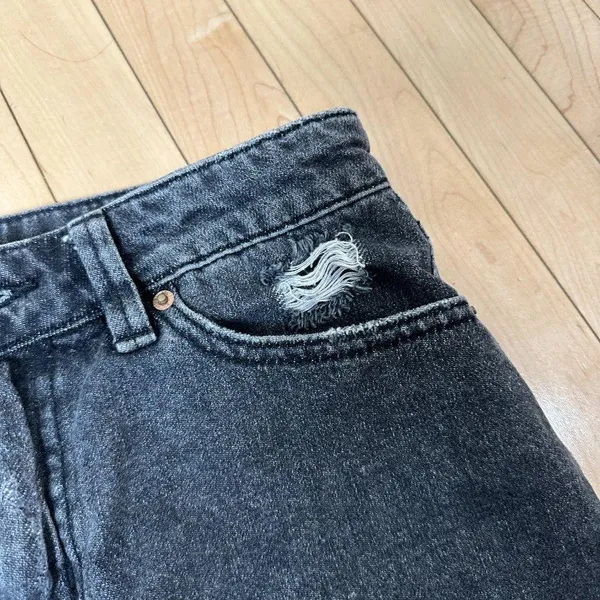 URBAN OUTFITTERS BDG Grey Black Denim Distressed Jean Mini Skirt Size small - Image 5