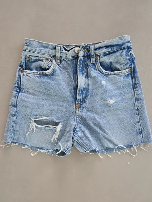 Zara 'The Pepper Mom' Light Blue Distressed Denim Shorts Size 4 - Image 2