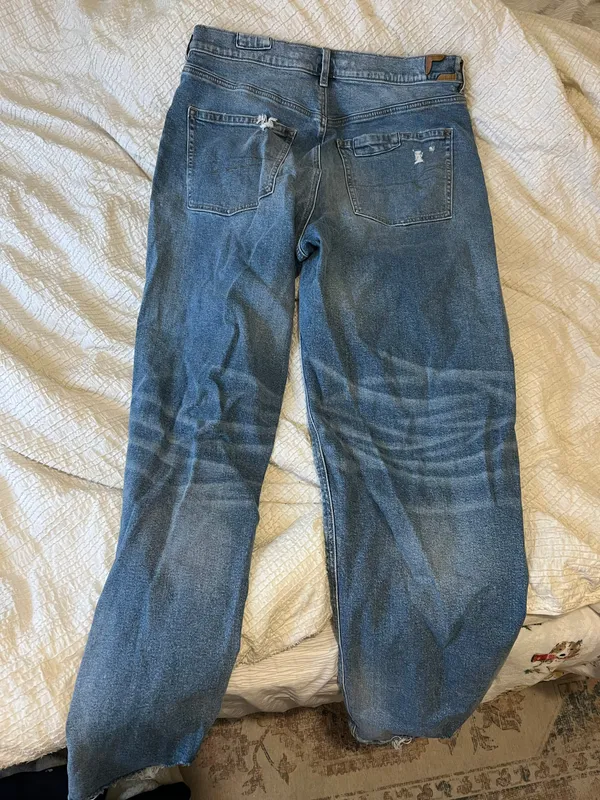 American Eagle Jeans - Image 3