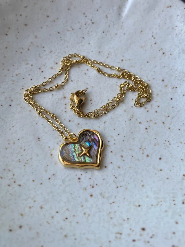 Handmade gold tone stainless steel heart sparkle shell necklace🐚⭐️🌀 - Image 6