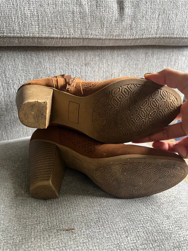 Women's Suede Ankle Booties in Tan with Side Zip - Image 4