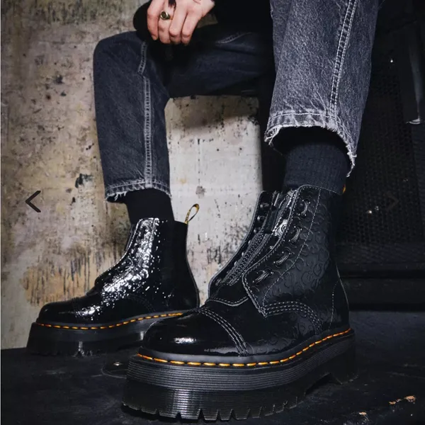 Dr. Martens Sinclair Leopard Emboss Patent Leather Platform Boots‎ Womens 5 NWOT - Image 2