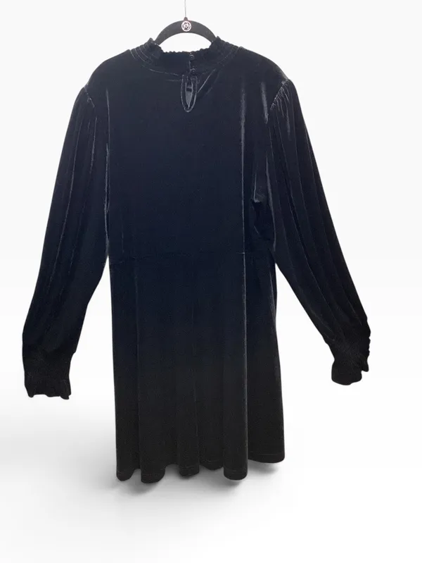 Easel Black Velvet long sleeve dress size 1X - Image 3