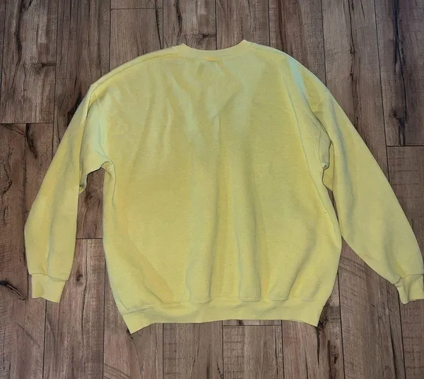 vintage yellow bird sweatshirt Size XL - Image 5