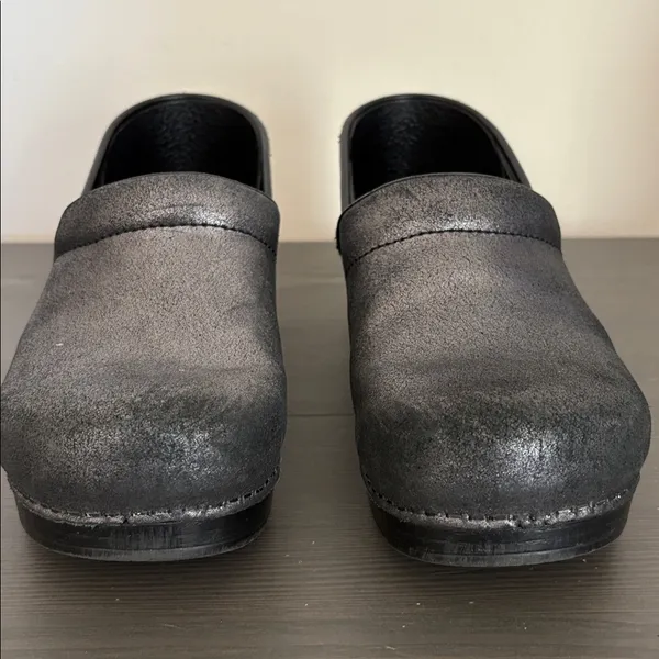 Dansko‎ Professional metallic suede clogs black size 41 - Image 3